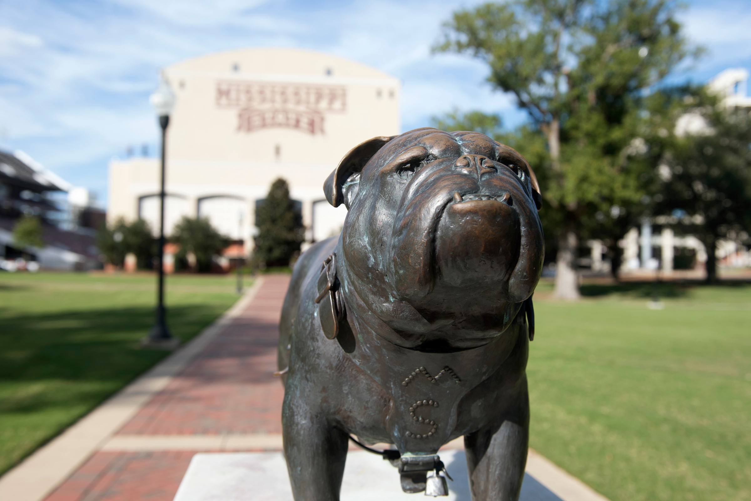 Bully Statue in the Junction on MSU's Starkville Main Campus